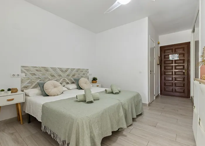 Carihuela Palace 912 By Ivi Real Estate Lägenhet *